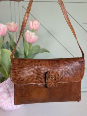 Gucci Vintage 70'S Brown Textured Leather Shoulder Bag with Gold Hardware